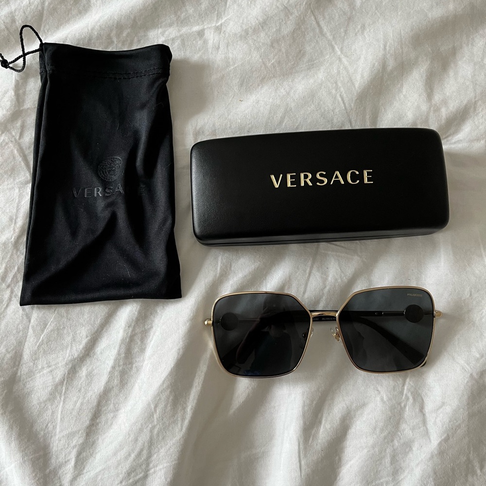 Barely used Versace Sunglasses